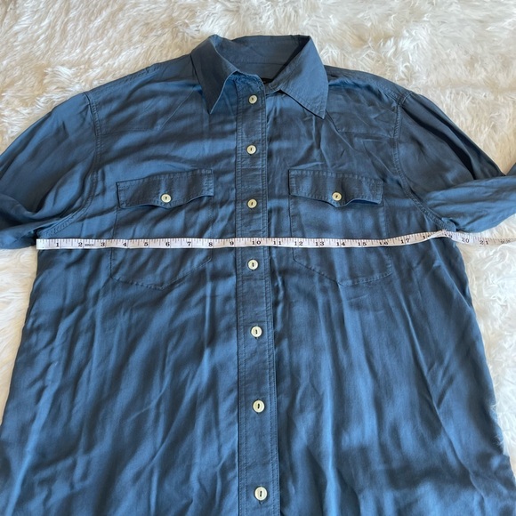 Frye The Addie Blue Lightweight Casual Button Down Long Sleeve Top Size Small - Picture 11 of 13